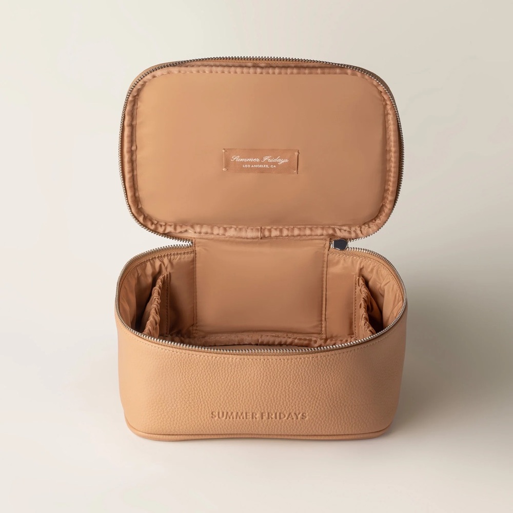 Summer Fridays Vanity Travel Bag in Vanilla - Picture 2 of 5